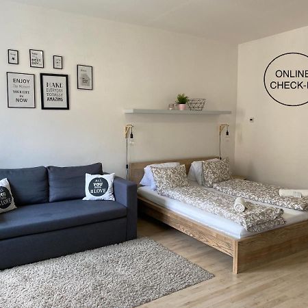 Satys Apartments ออสตราวา ภายนอก รูปภาพ