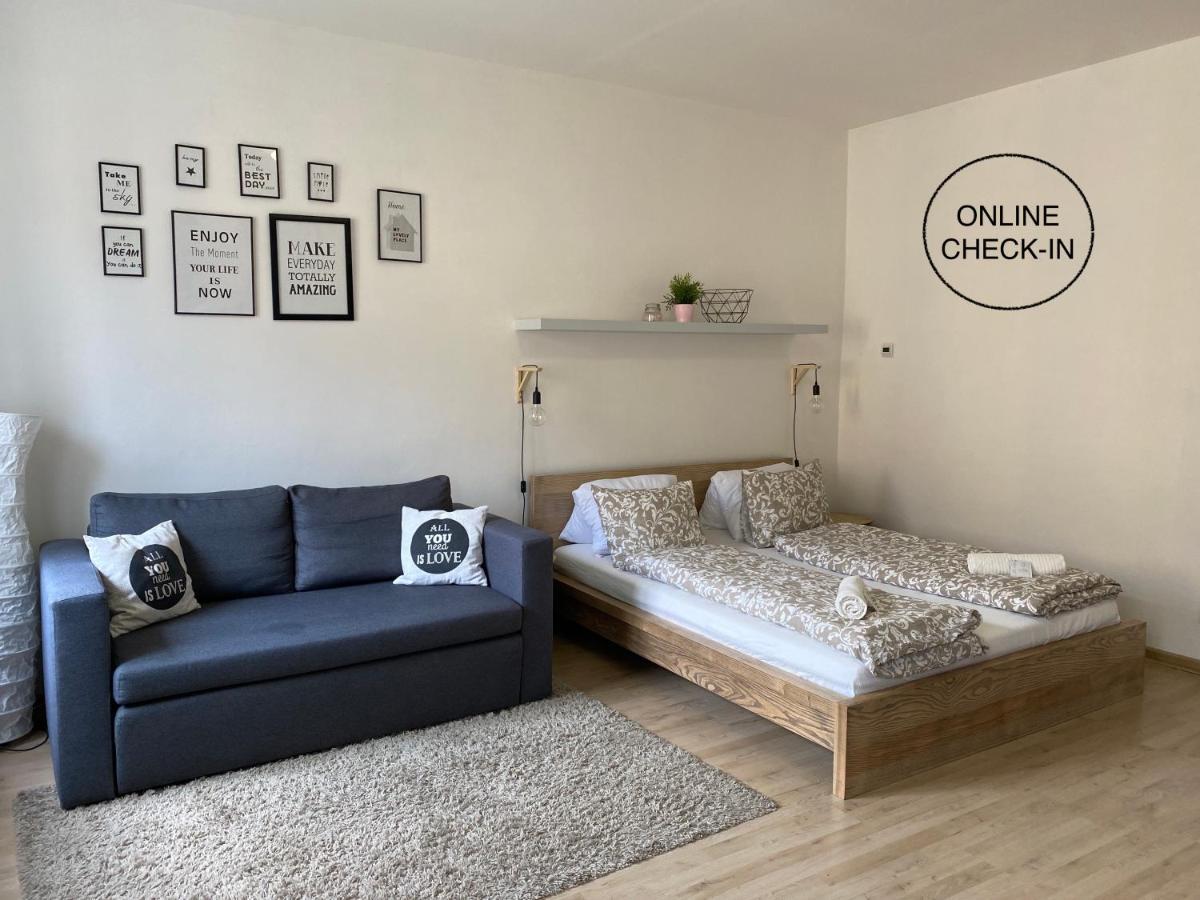 Satys Apartments ออสตราวา ภายนอก รูปภาพ